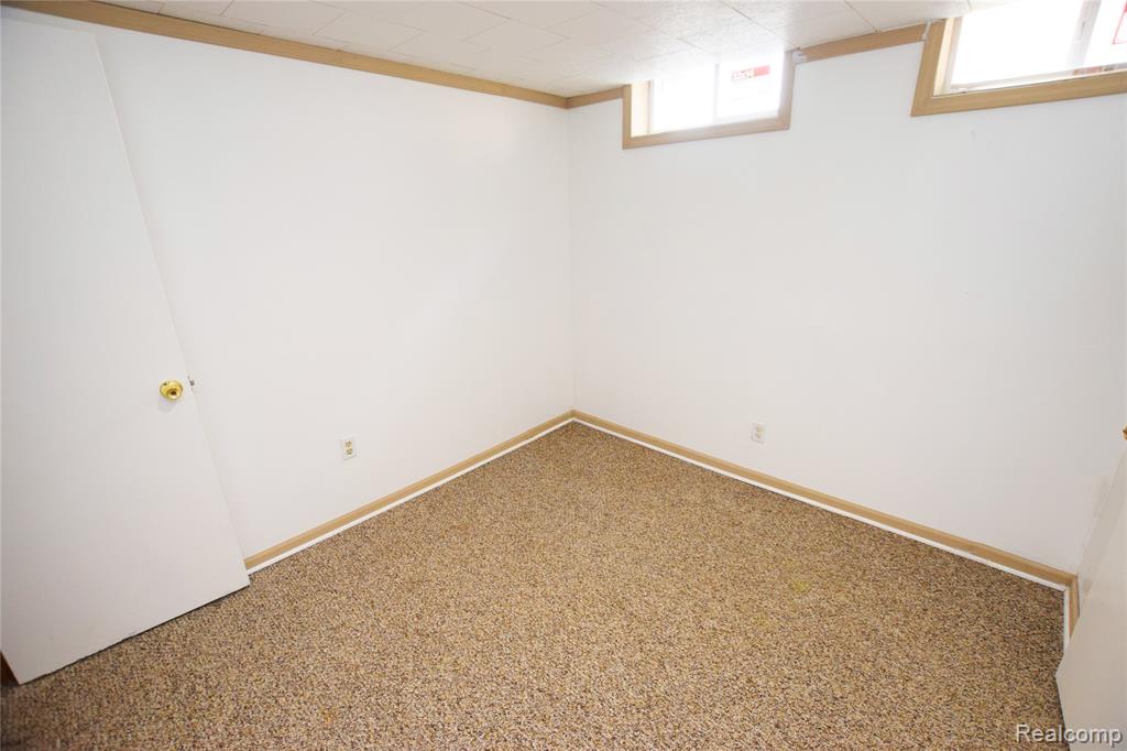 6022 Sally Court, Flint, MI 48505 — Photo 10