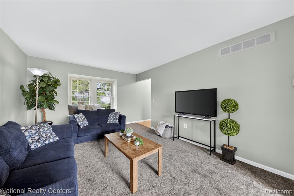 41531 Simcoe Drive, Canton, MI 48188 — Photo 9