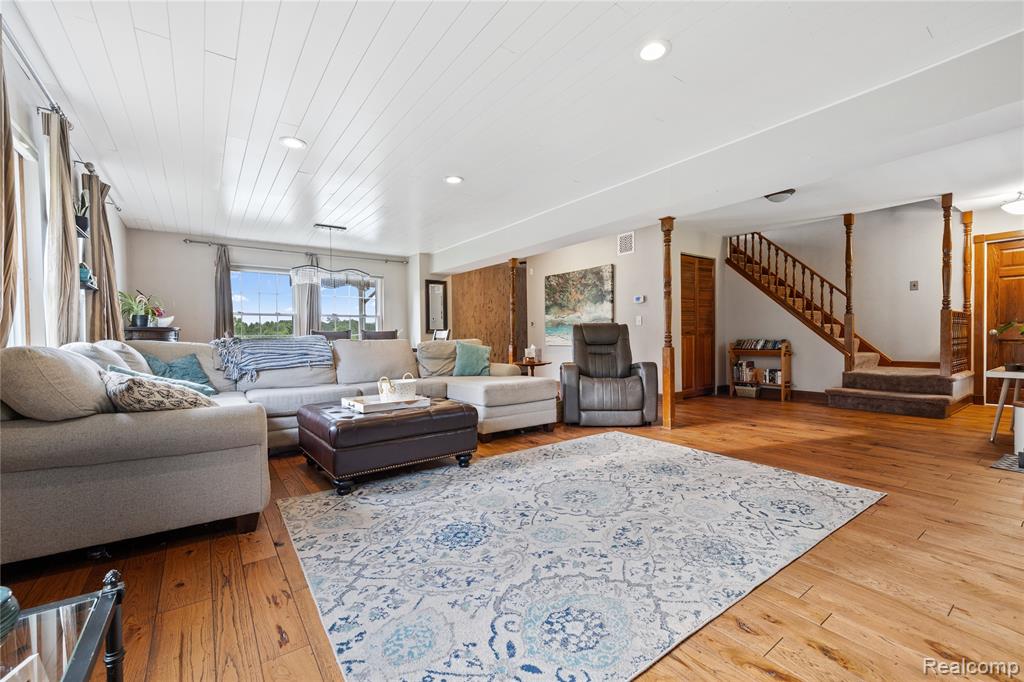 7739 Clyde Road, Fenton, MI 48430 — Photo 4
