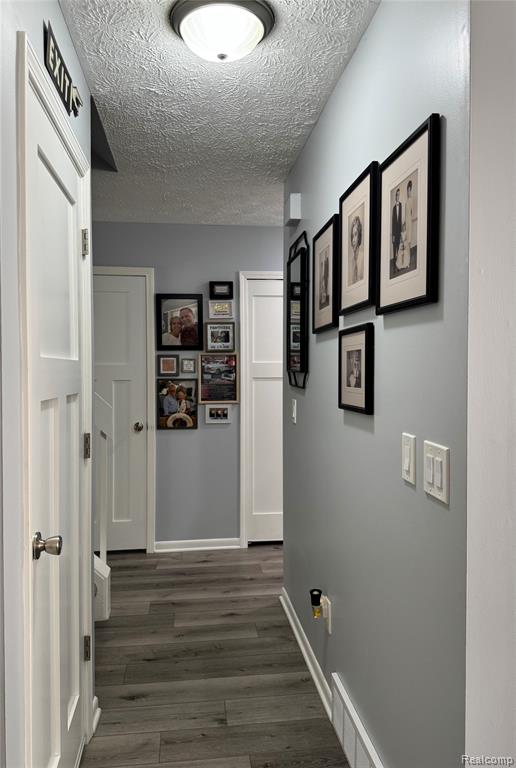 405 Woodstone Road, Waterford, MI 48327 — Photo 16