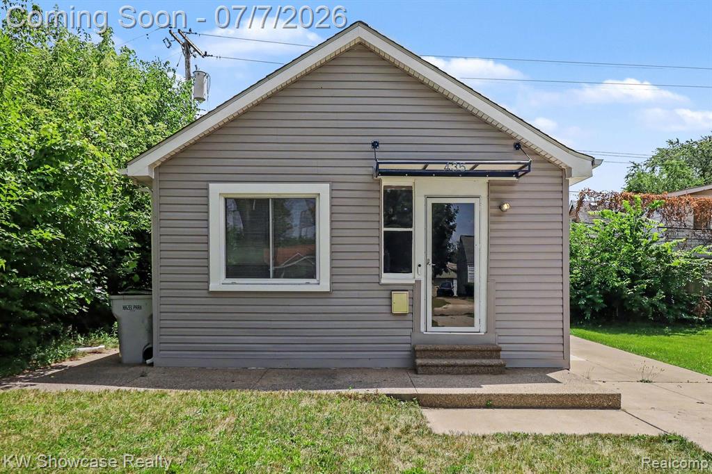 435 W Sonoma Avenue, Hazel Park, MI 48030 — Photo 3
