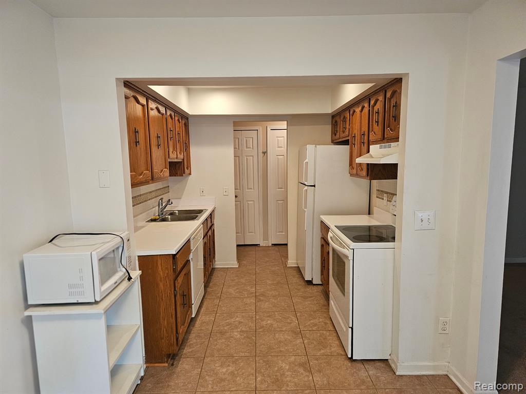 42184 TODDMARK Lane, Clinton Twp, MI 48038 — Photo 12