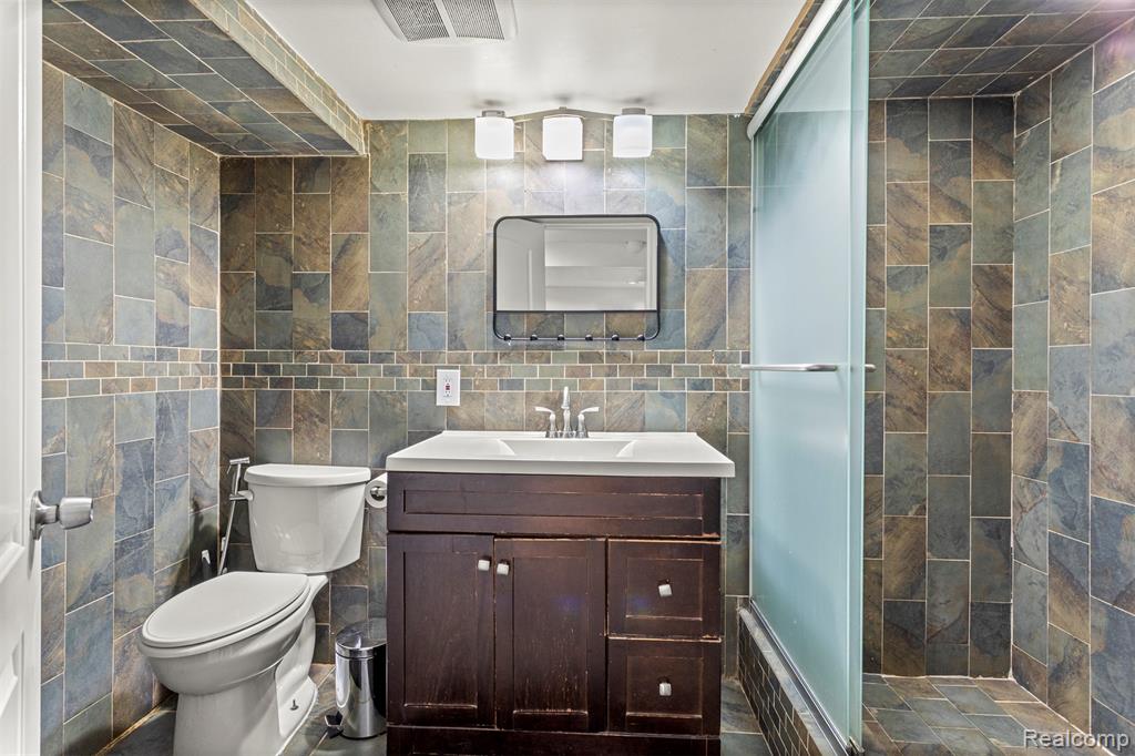 6547 Colonial Street, Dearborn Heights, MI 48127 — Photo 22