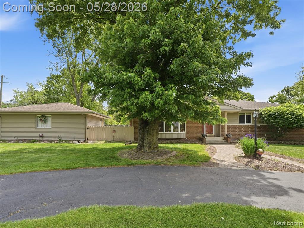 21156 Robinson Street, Farmington, MI 48336 — Photo 28