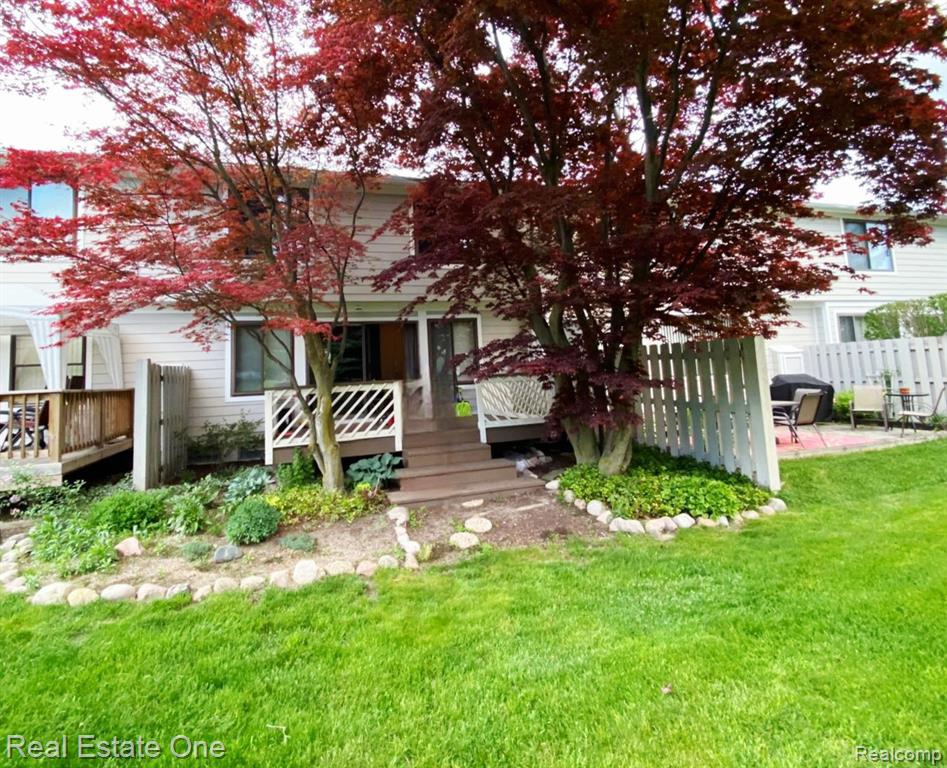 22717 Cranbrooke Drive, Novi, MI — Photo 31