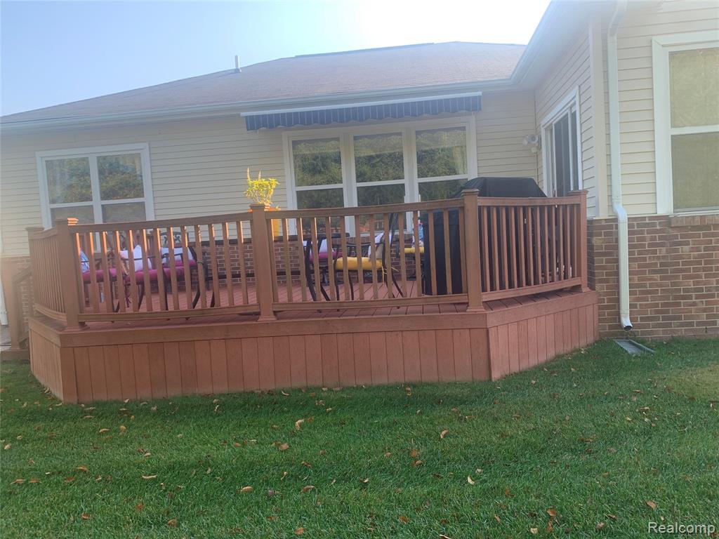 26530 Higgins Way, Brownstown, MI 48134 — Photo 35