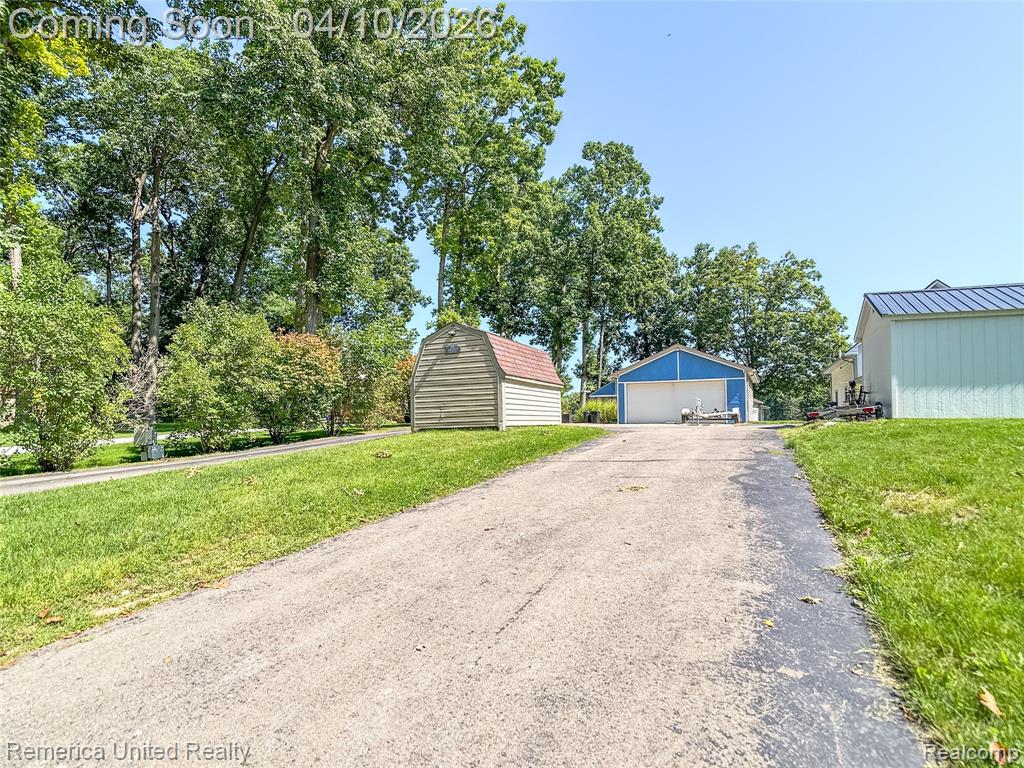 16431 Oak Hill Drive, Fenton, MI 48430 — Photo 3