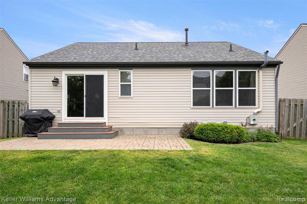 7501 Carlton Drive, Ypsilanti, MI 48197 — Photo 29