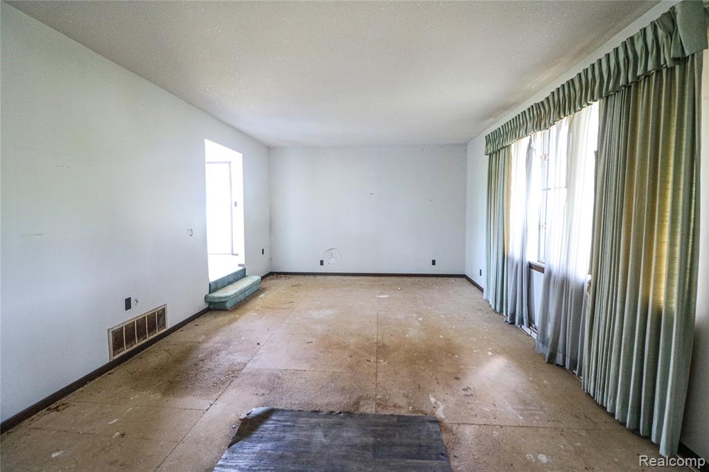 4193 Peggy Drive, Saginaw, MI 48601 — Photo 7