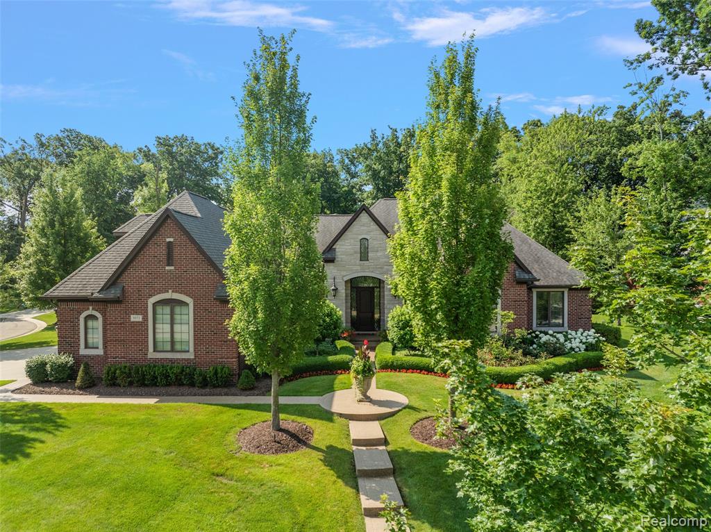 3071 Emeraude Court, Rochester, MI 48306 — Photo 2