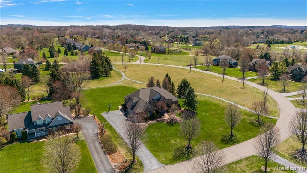 8449 S SHORE Drive, Clarkston, MI 48348 — Photo 56