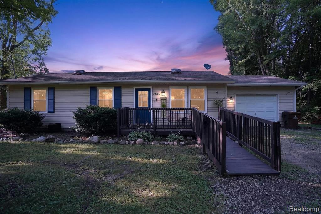 8696 Sargent Road, Fowlerville, MI 48836 — Photo 36