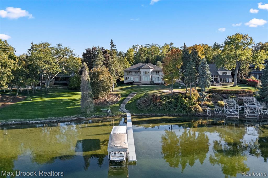 4764 Dow Ridge Road, Orchard Lake Village, MI 48324 — Photo 2