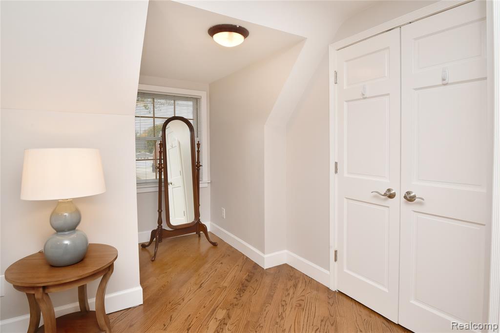 800 Maplegrove Avenue, Royal Oak, MI 48067 — Photo 26