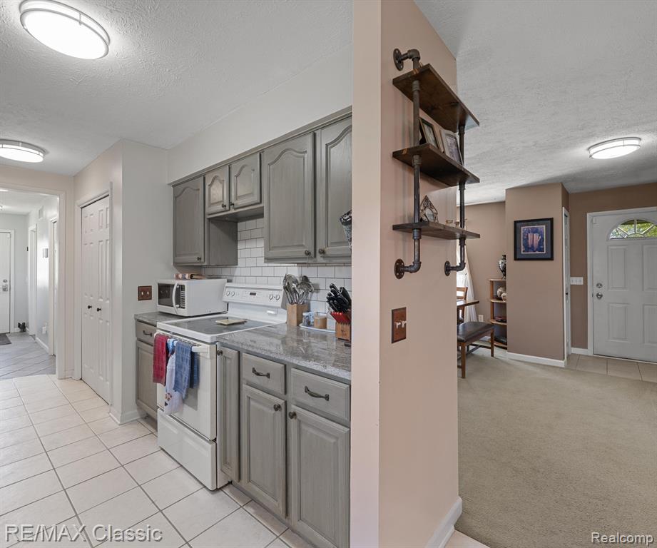 11589 OWOSSO Road, Fowlerville, MI 48836 — Photo 17