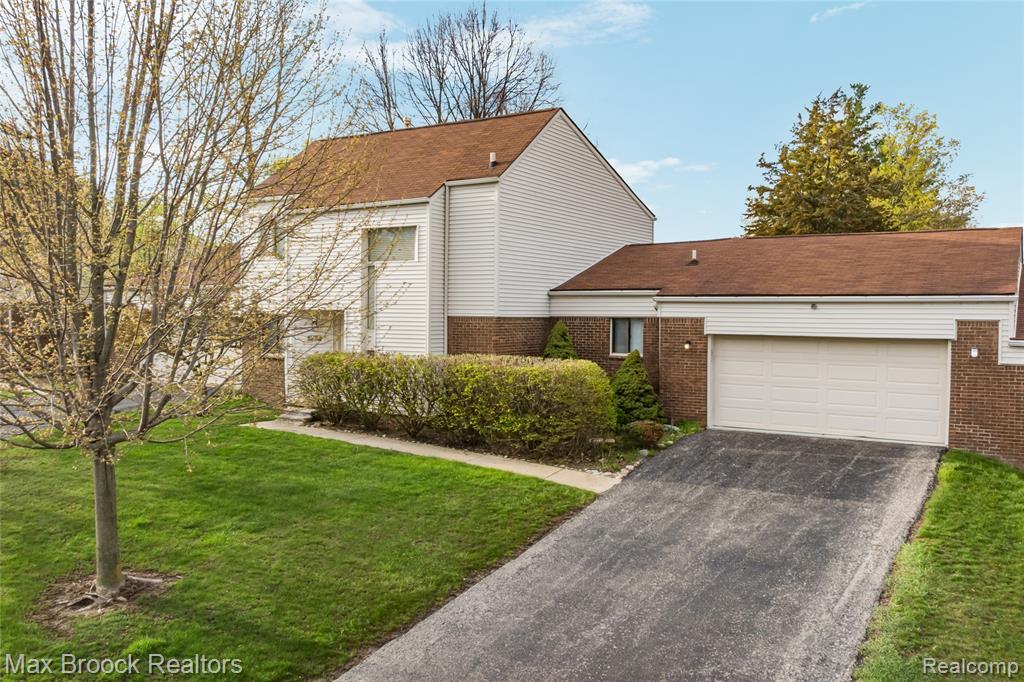 5324 Fairway Court, West Bloomfield, MI 48323 — Photo 4