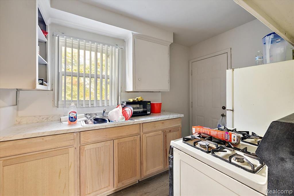 15860 Joy Road, Detroit, MI 48228 — Photo 99