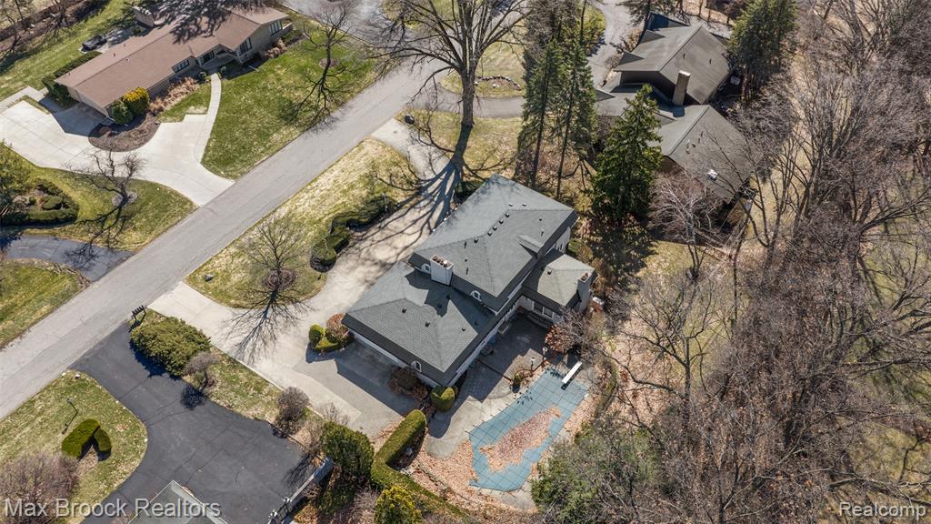 1319 Charrington Road, Bloomfield Hills, MI 48301 — Photo 46