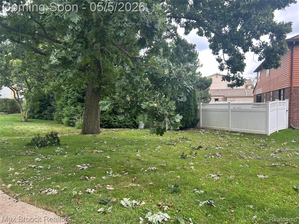 2081 BABCOCK Drive, Troy, MI 48084 — Photo 25
