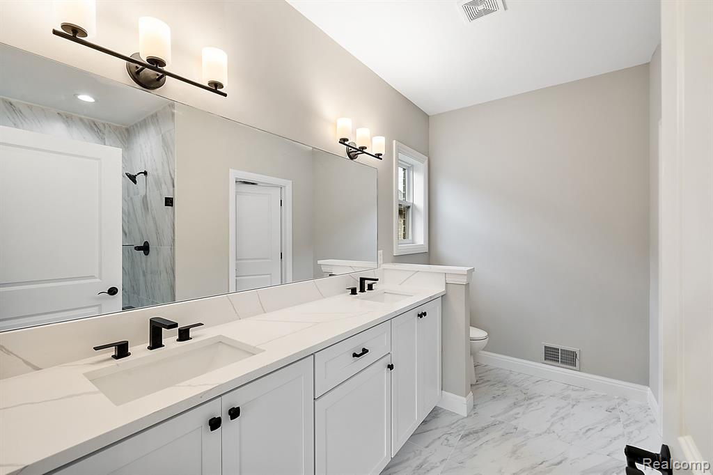 55308 HANFORD Court, Utica, MI 48316 — Photo 25