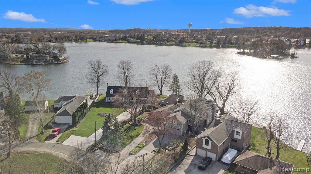 8460 WOODLAND SHORE Drive, Brighton, MI 48114 — Photo 59