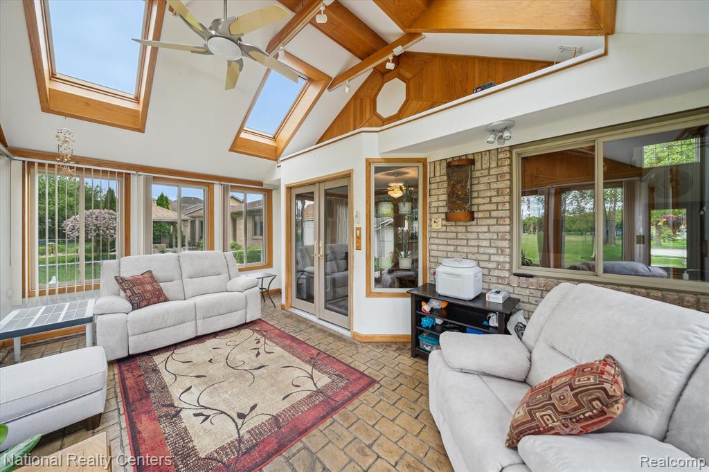 41250 Scarborough Court, Clinton Twp, MI 48038 — Photo 9