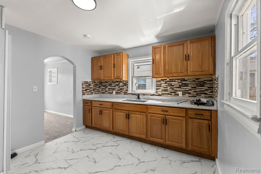 4924 ZIEGLER Street, Dearborn Heights, MI 48125 — Photo 9