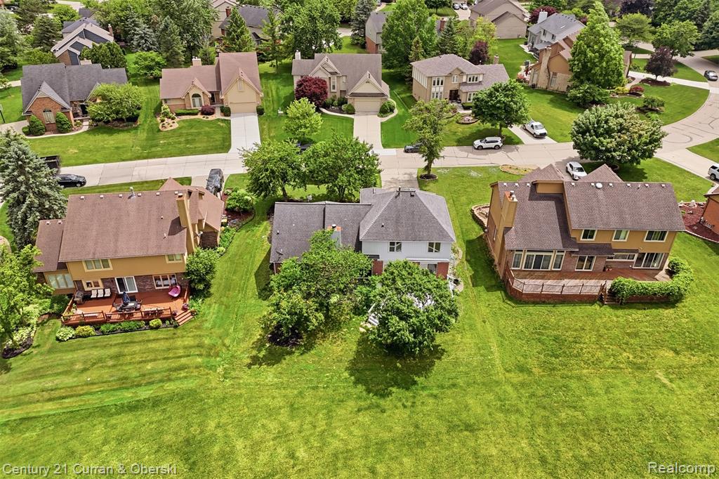 30785 Mystic Forest Drive, Farmington, MI 48331 — Photo 36