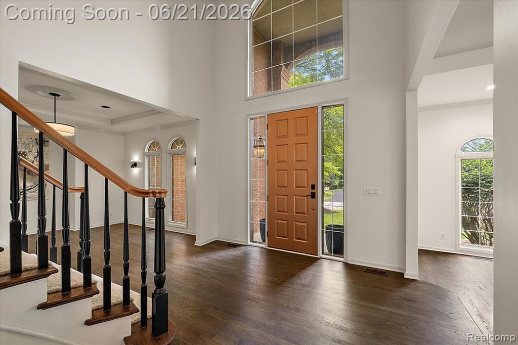 6403 W Oaks Drive, West Bloomfield, MI 48324 — Photo 9