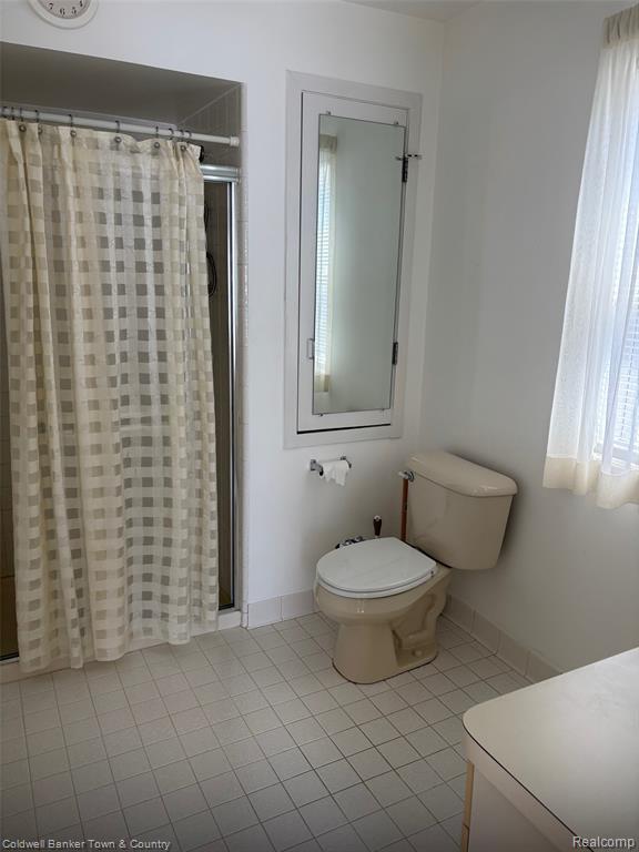 6689 Ridgefield Circle, 201, West Bloomfield, MI — Photo 20