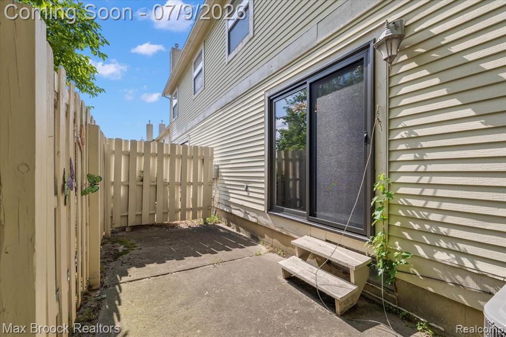 5601 Drake Hollow Drive W, West Bloomfield, MI — Photo 55