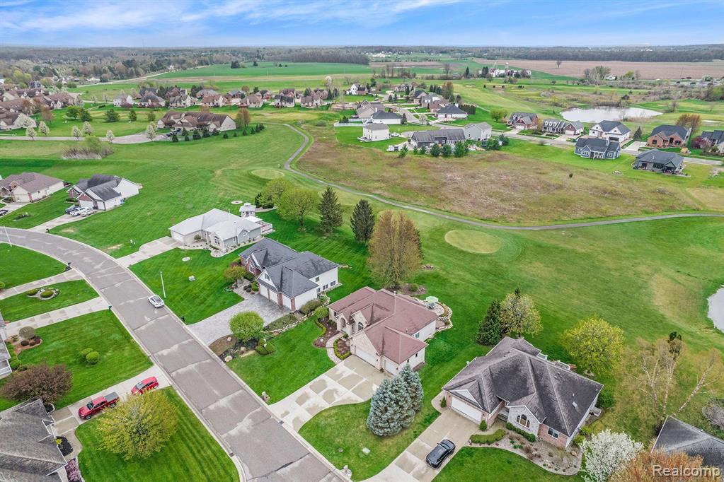 9128 WOODRIDGE Drive, Davison, MI 48423 — Photo 38
