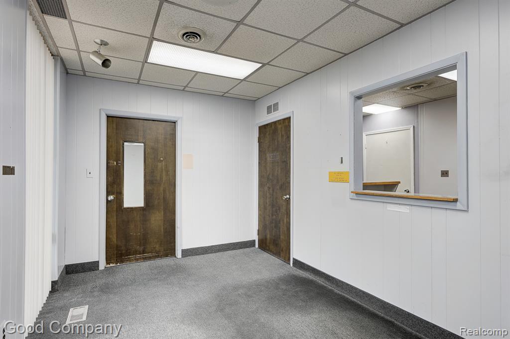 26095 W 6 Mile Road, Redford, MI, 48240