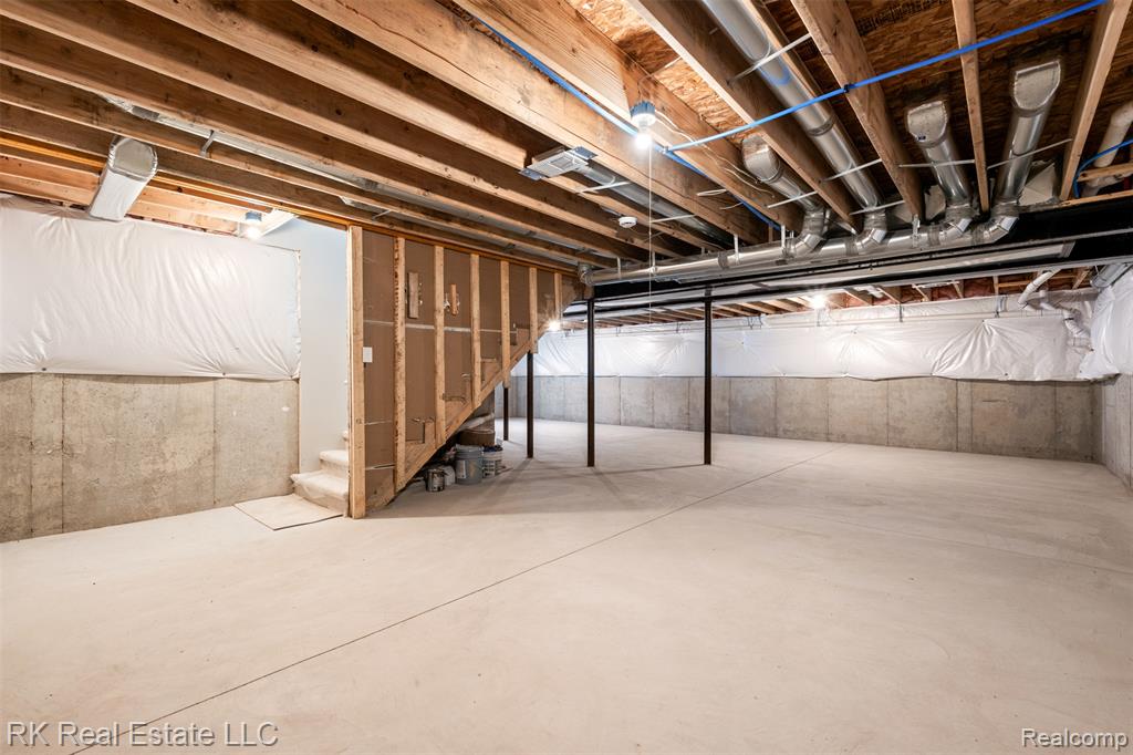 47260 Dequindre Road E, Shelby Twp, MI 48317 — Photo 33
