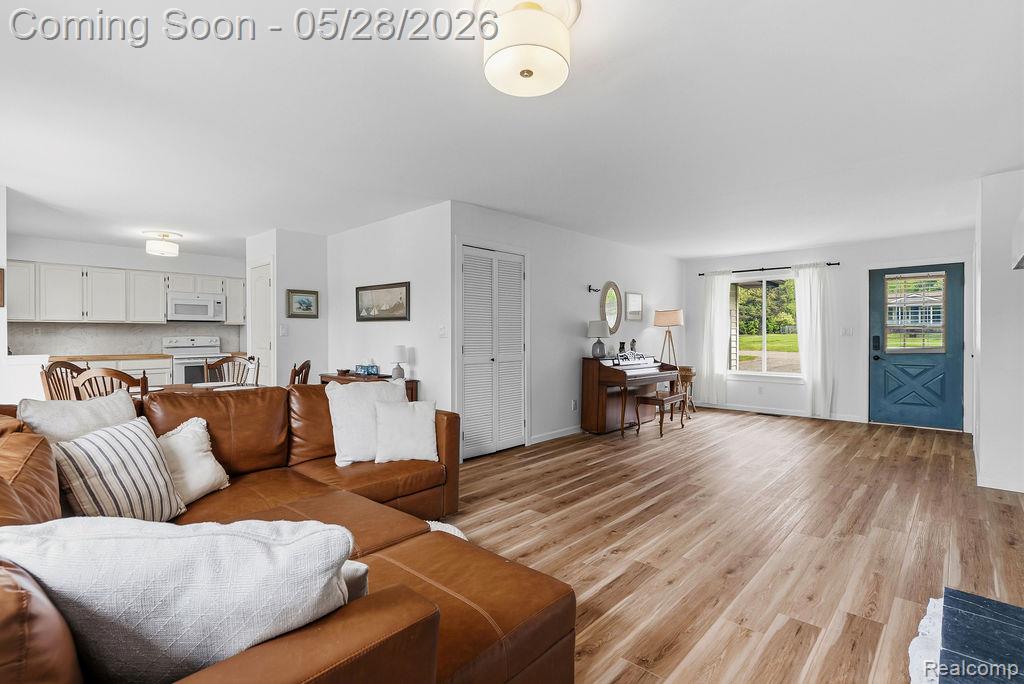 233 Peninsula Lake Drive, Highland, MI — Photo 13