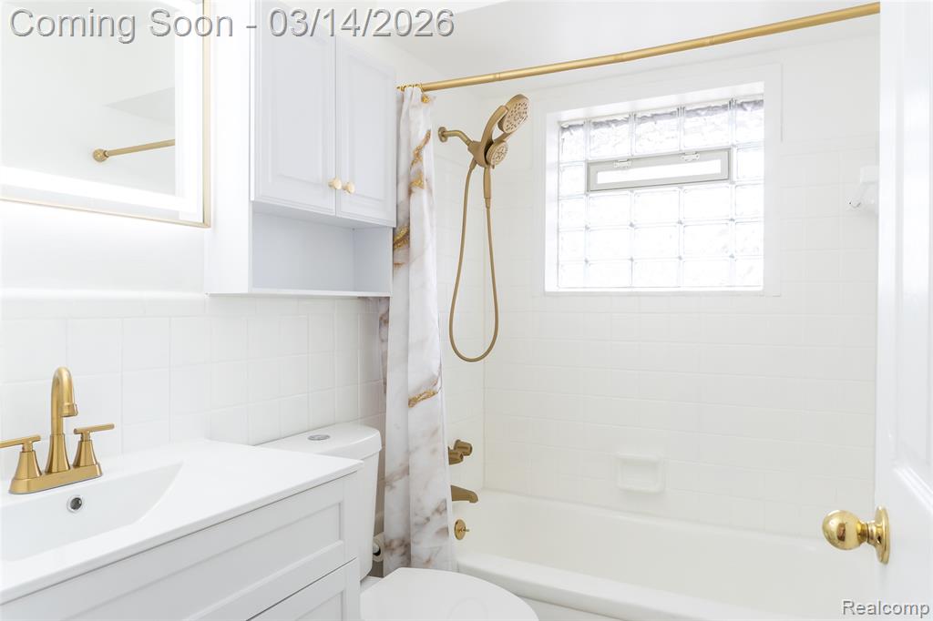 22824 Donald Avenue, Eastpointe, MI 48021 — Photo 18