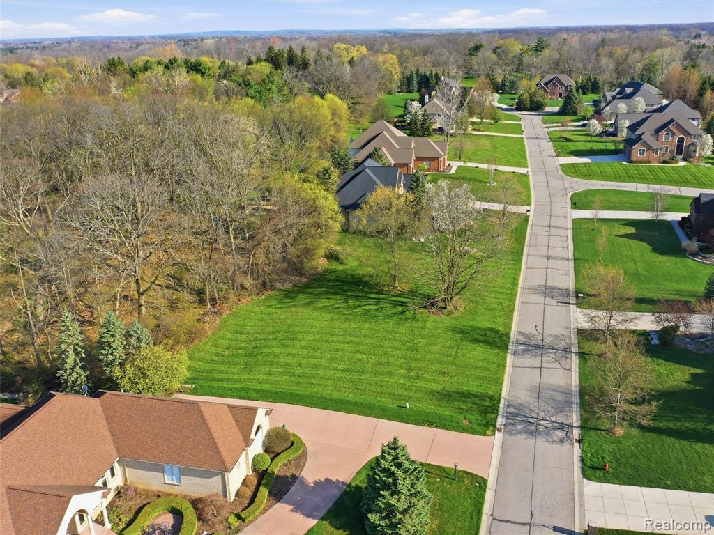 4710 Woodland Hills Drive, Rochester, MI 48306 — Photo 4