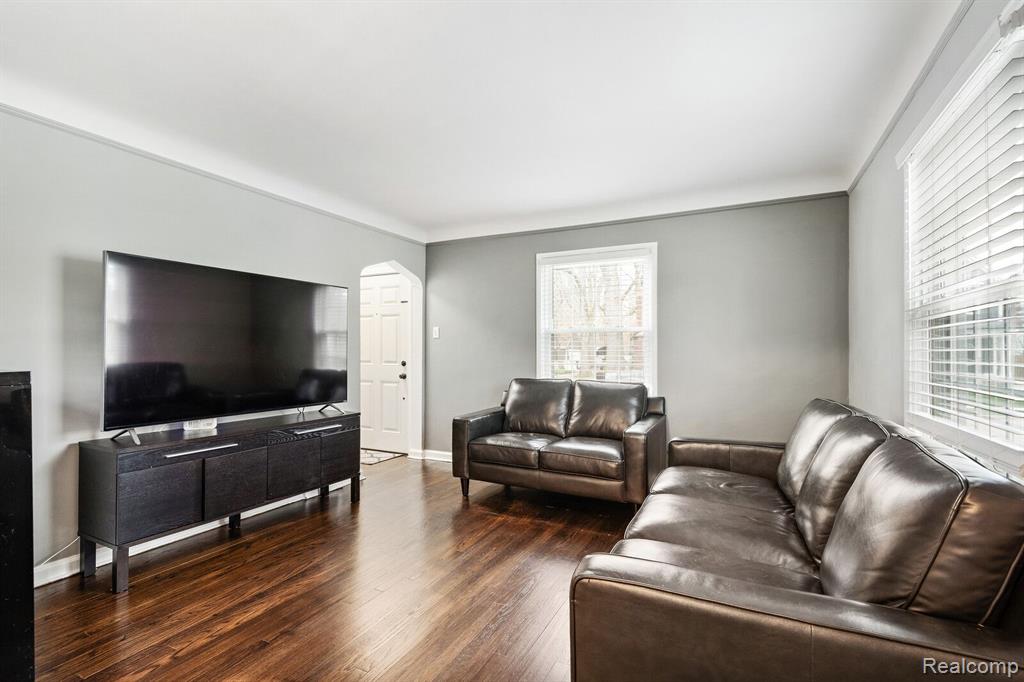 822 N GAINSBOROUGH Avenue, Royal Oak, MI 48067 — Photo 4