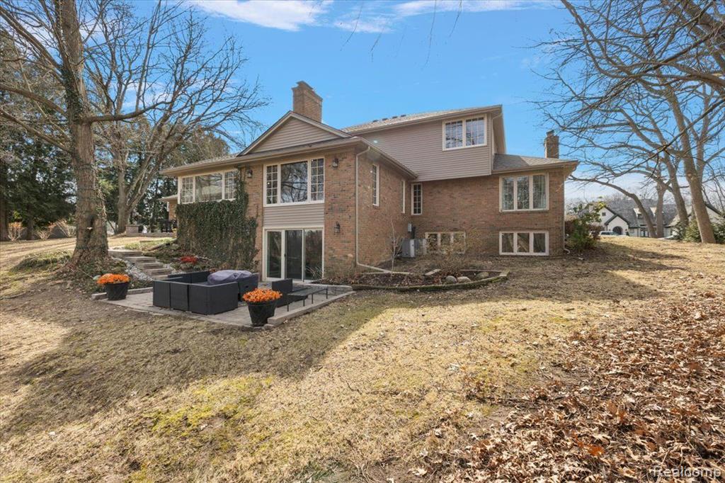 628 BENNINGTON Drive, Bloomfield Hills, MI 48304 — Photo 30