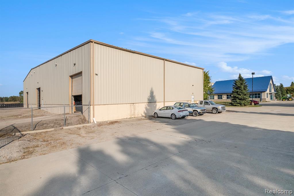 4072 Flint Asphalt Drive, Burton, MI 48529 — Photo 42