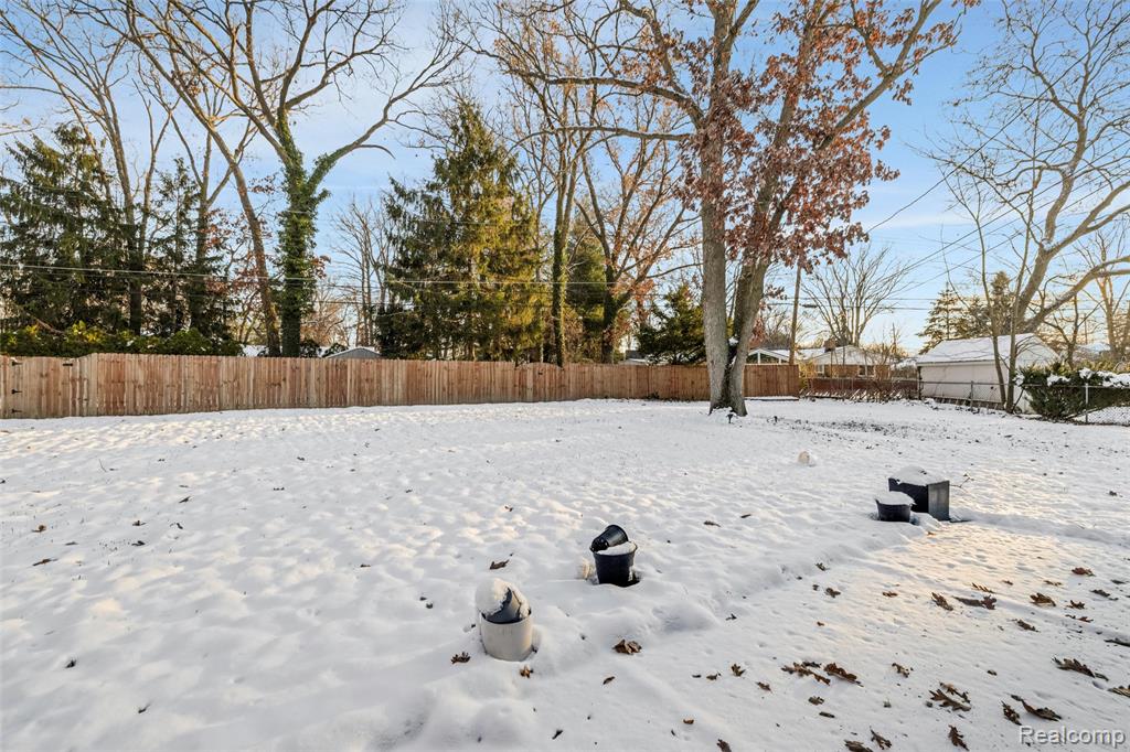 6018 Brynthrop Drive, Shelby Twp, MI 48316 — Photo 30