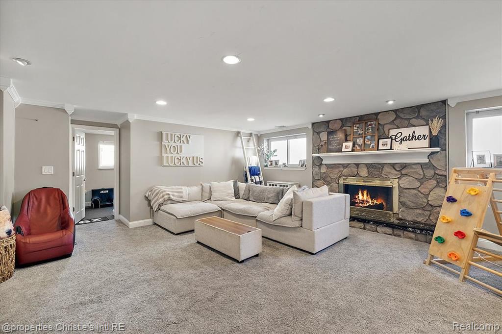 15900 Cumberland Street, Riverview, MI 48193 — Photo 9