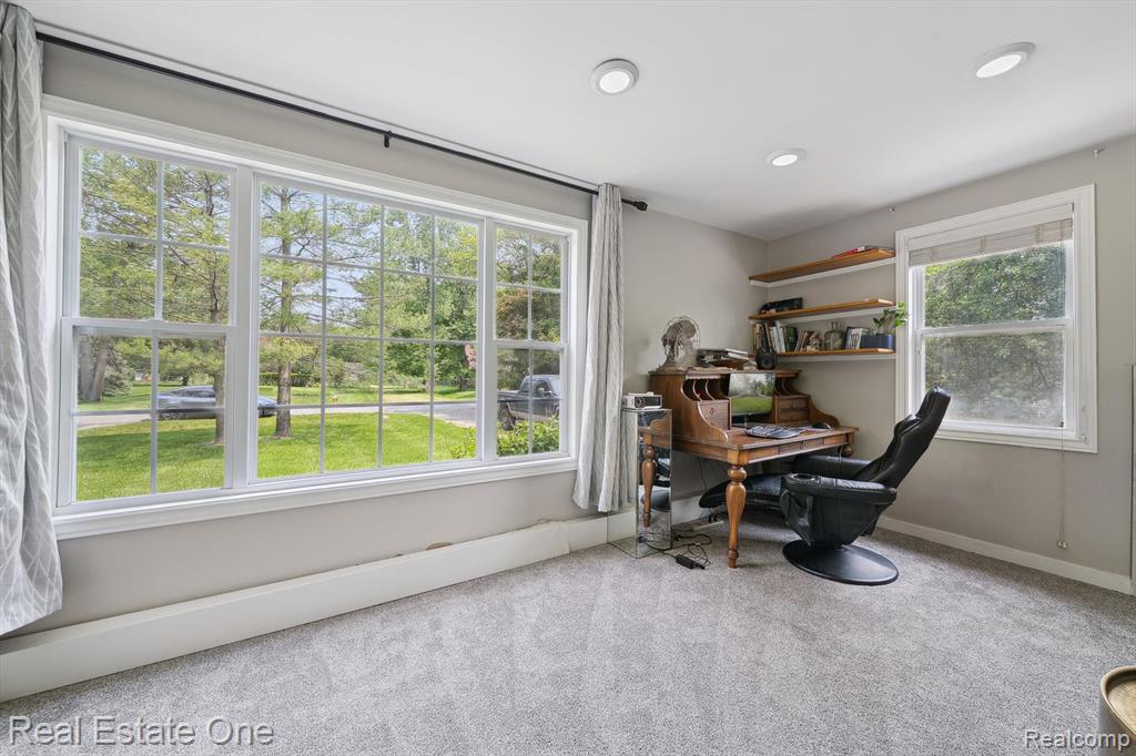 8921 Lake Road, Grosse Ile, MI 48138 — Photo 16