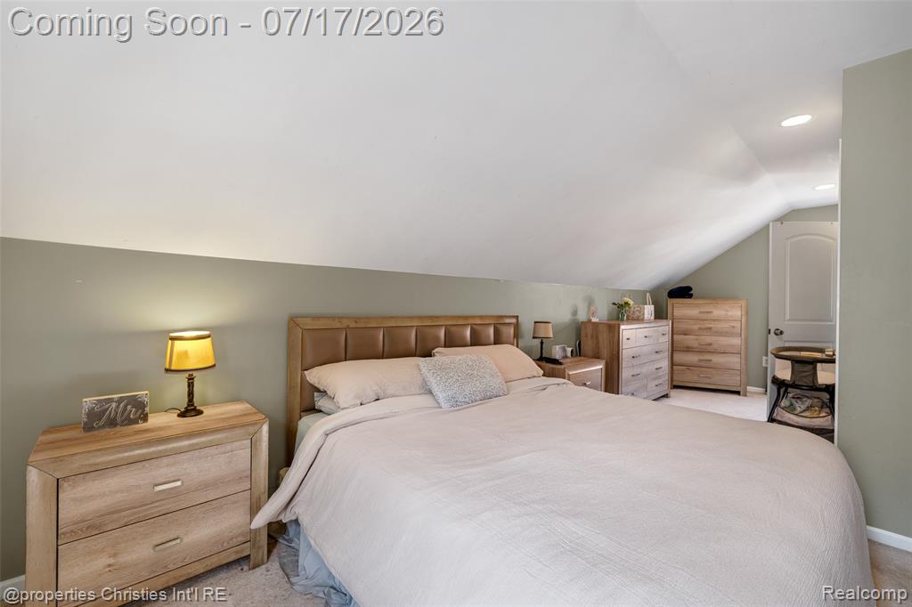20855 Lochmoor Street, Harper Woods, MI 48225 — Photo 24