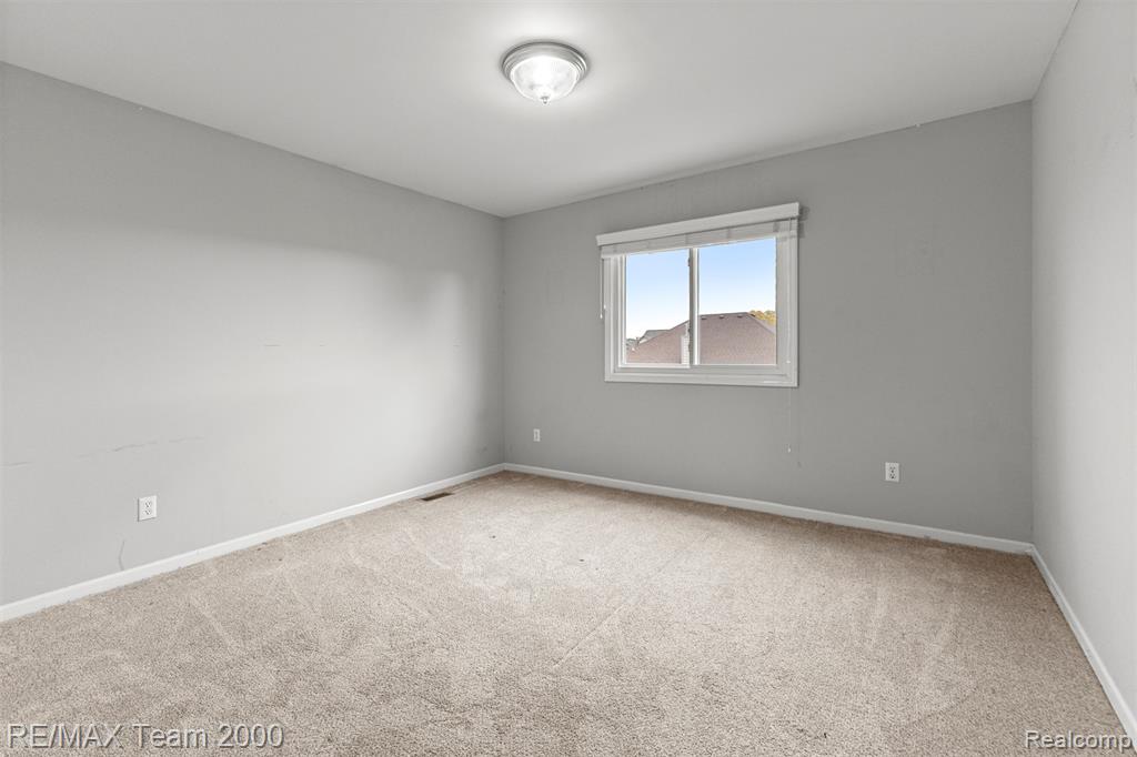 51336 Pinewood Drive, Macomb, MI 48042 — Photo 36