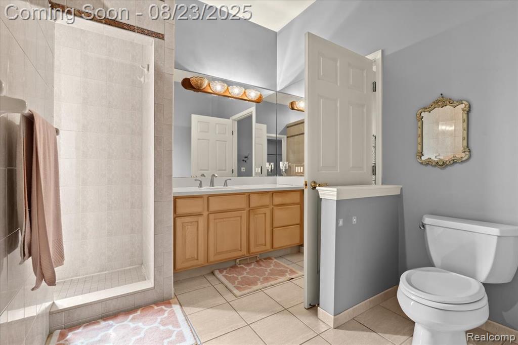 5770 Point Of The Woods Drive, West Bloomfield, MI 48324 — Photo 16