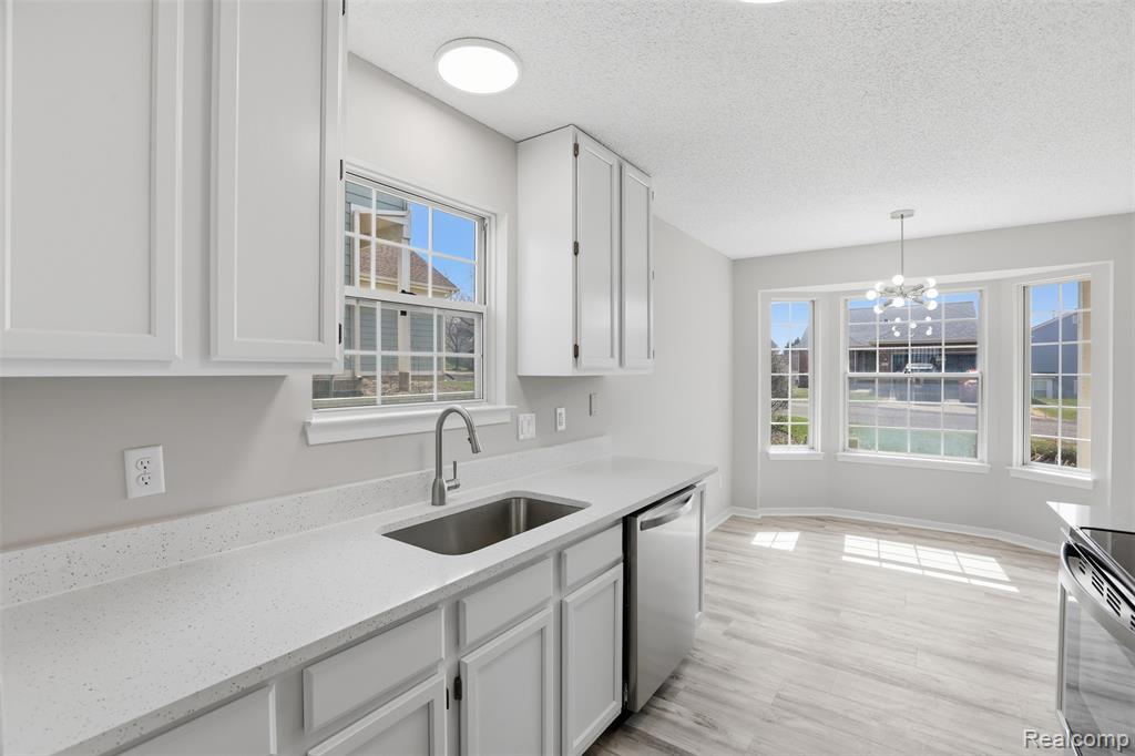 31192 Columbia Drive, Novi, MI, 48377