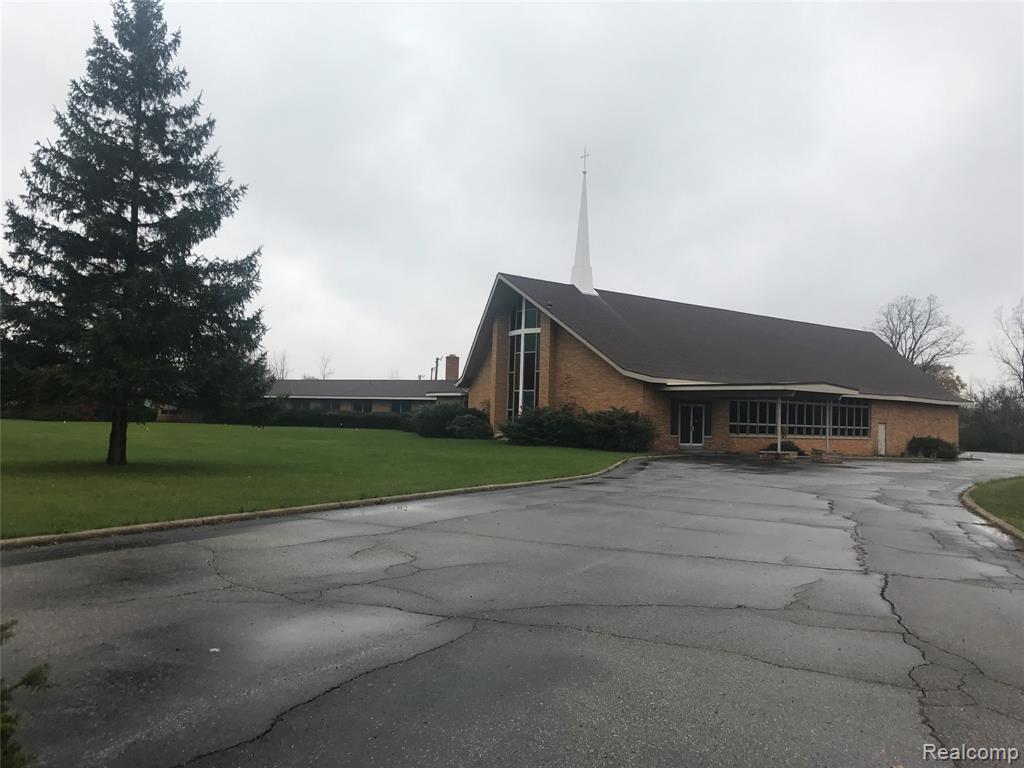 4075 E Atherton Road, Burton, MI 48519 — Photo 38