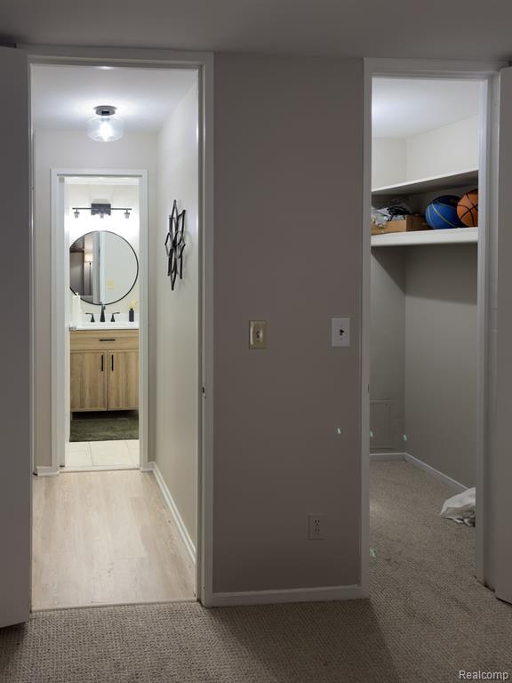 8200 E JEFFERSON Avenue, Detroit, MI 48214 — Photo 20