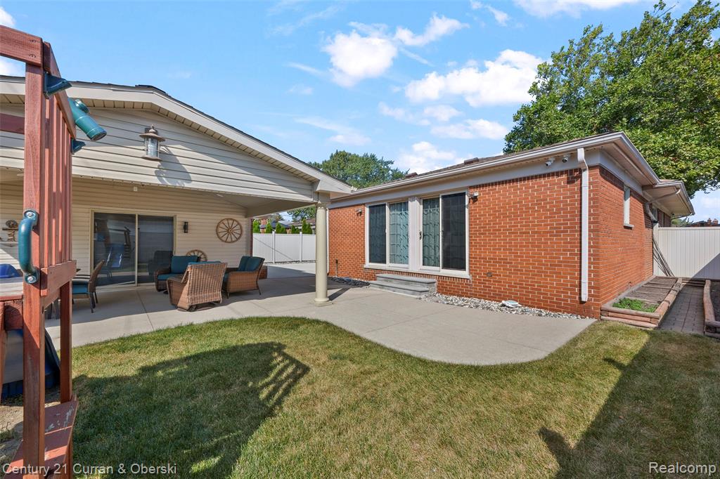 26331 Hass Street, Dearborn Heights, MI 48127 — Photo 34